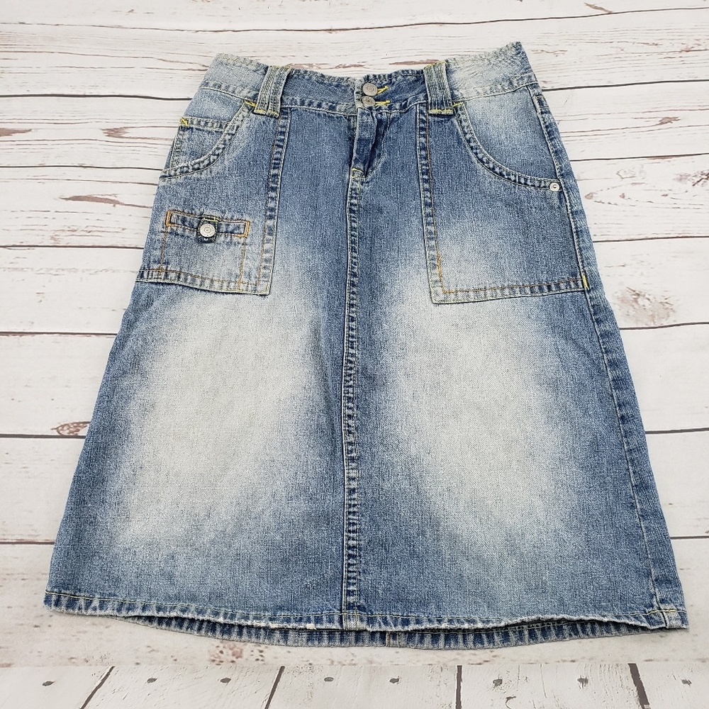 Union Bay Denim Skirt Size 3 Womens Blue Jean - Picture 1 of 5